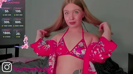 yourlovelyjul webcam model stream image