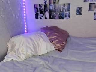 yunapeace webcam model stream image