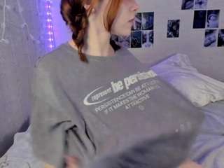 yunapeace webcam model stream image