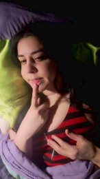 Lynfinity24 webcam model stream image