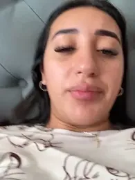 Hannahoff webcam model stream image