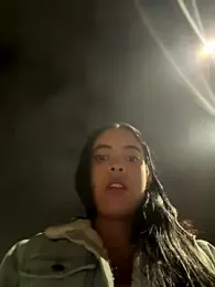 NAUGHTY_LITTLE_18 webcam model stream image