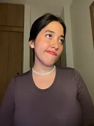 Nhefertary webcam model stream image