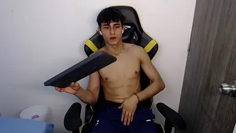 Alejandro_salvaje webcam model stream image