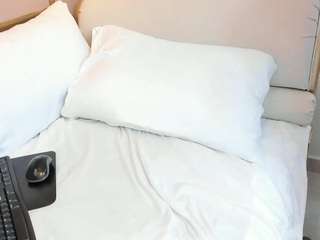 valerimilton webcam model stream image