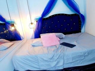 Katy Heaven webcam model stream image