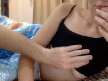 HotWifey webcam model stream image