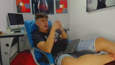 liam_person_ webcam model stream image