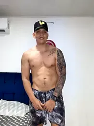 blackbullger_ webcam model stream image