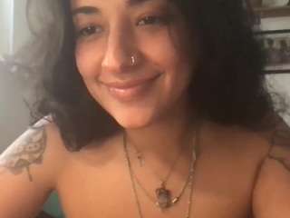 viviis webcam camsoda model stream image