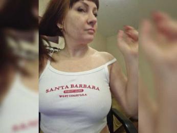 Flirt_Red webcam model stream image