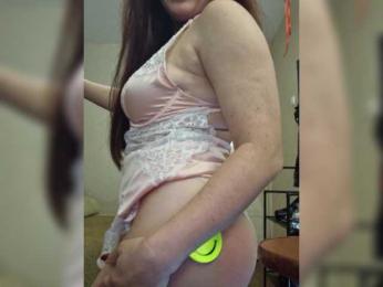 Flirt_Red webcam model stream image