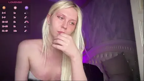 _evielle_ webcam model stream image
