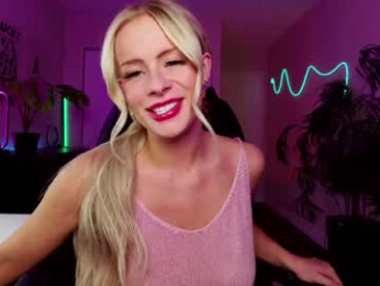 oliviaowens webcam model stream image