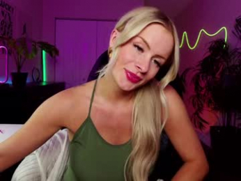 oliviaowens webcam model stream image