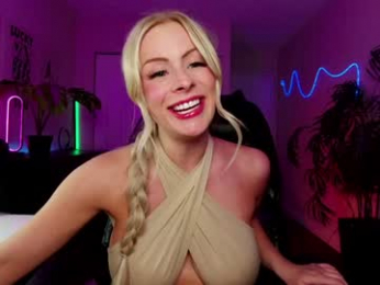 oliviaowens webcam model stream image