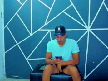 soft_lips18 webcam model stream image