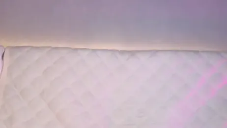 Ellijoys webcam model stream image
