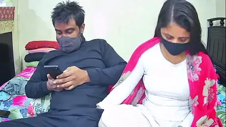 Younger_Couples webcam model stream image