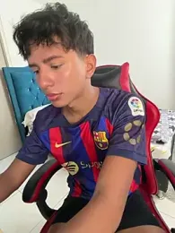 Leonarrrd_01 webcam model stream image