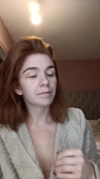 Housewife_Kirst webcam cam4 model stream image