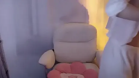Doki-- webcam model stream image