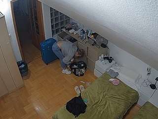 voyeurcam-julmodels-bed-7 webcam model stream image