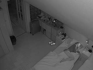 voyeurcam-julmodels-bed-7 webcam model stream image