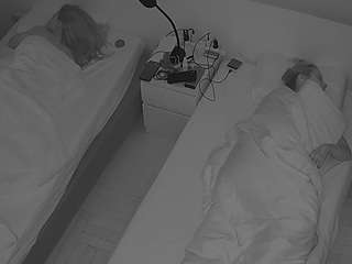 voyeurcam-julmodels-bed-7 webcam model stream image