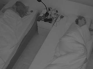voyeurcam-julmodels-bed-7 webcam model stream image
