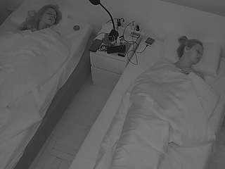voyeurcam-julmodels-bed-7 webcam model stream image