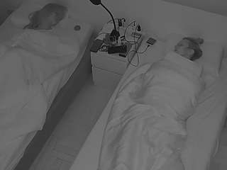 voyeurcam-julmodels-bed-7 webcam model stream image