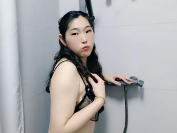 LouiseAnna webcam model stream image