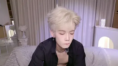 XiaoHuiHui-111 webcam stripchat model stream image
