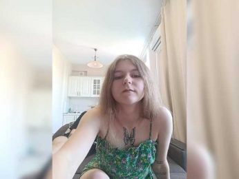 1FunnyBunny1 webcam bongacams model stream image