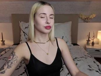 Bella-crazyy webcam bongacams model stream image