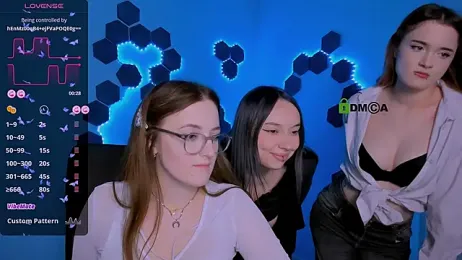 liana_kisses webcam stripchat model stream image