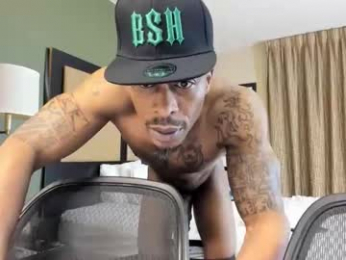 mromg007 webcam model stream image