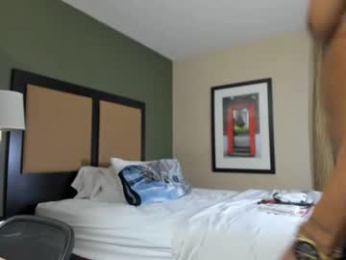 mromg007 webcam model stream image