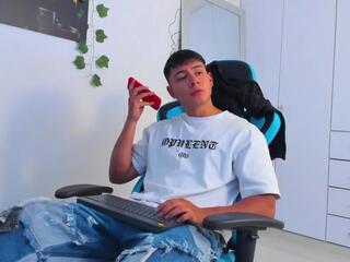 Kevin Bray webcam model stream image