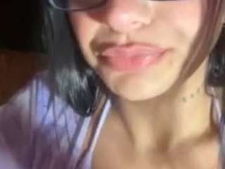 maggiejones webcam model stream image