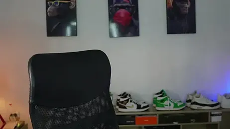 Hazzan_Velez webcam model stream image