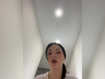 OlivkaVif webcam model stream image