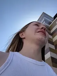 AnieMiller webcam model stream image