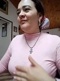 Alice-17 webcam model stream image