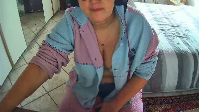 moniba webcam model stream image