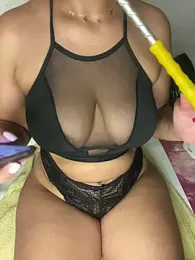 -Maya-- webcam model stream image