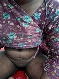 MONiSHA-moni-21 webcam model stream image