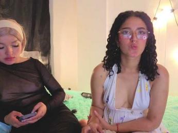 gema-n-aria webcam model stream image