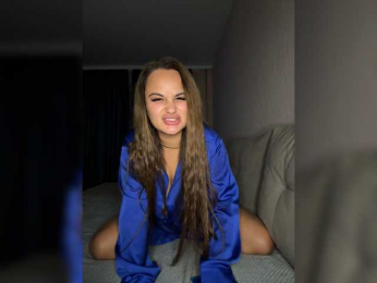 Sweetgirl31111 webcam model stream image
